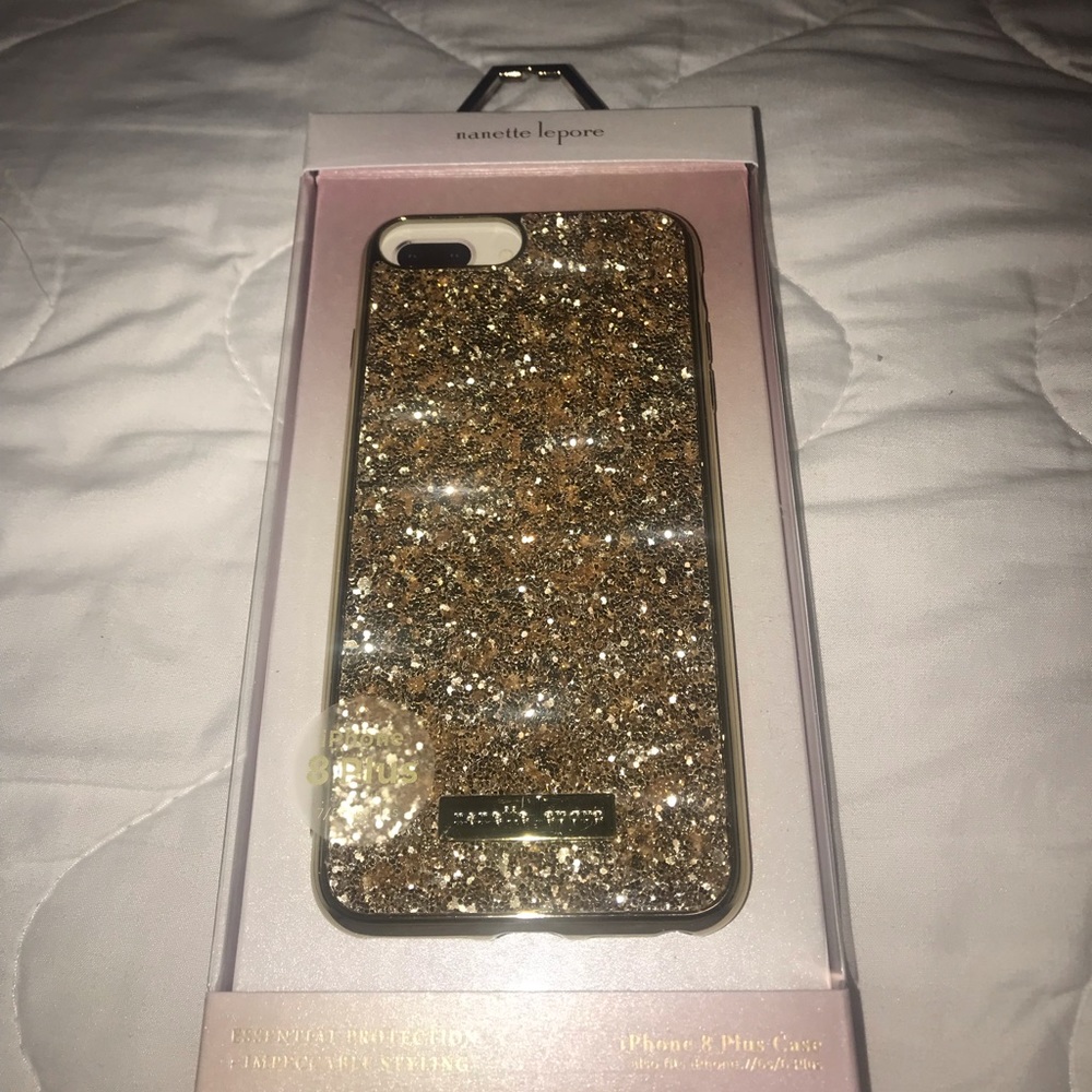 2 iPhone 8 Plus Covers
